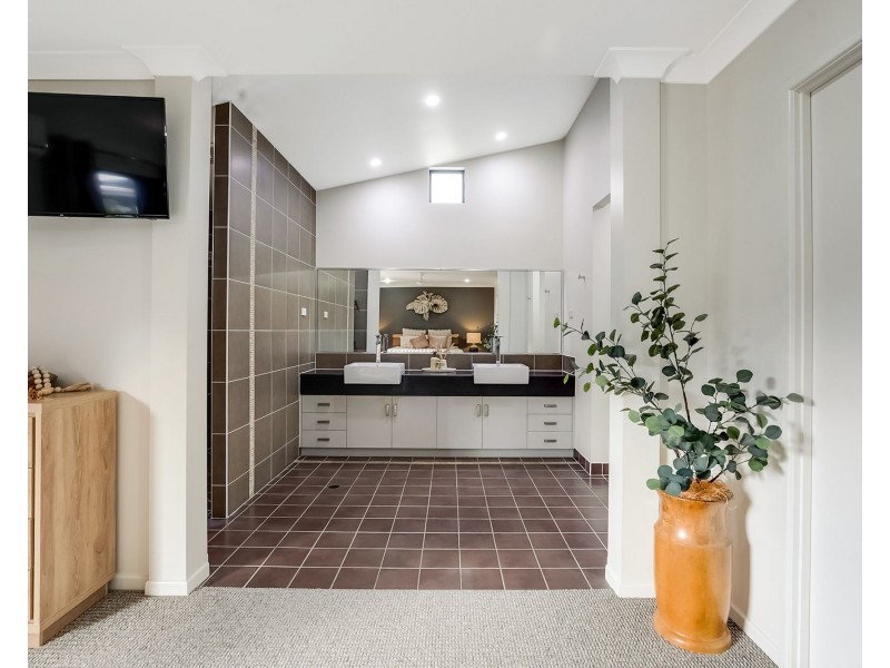 5 Oxley Crescent, Erakala QLD 4740