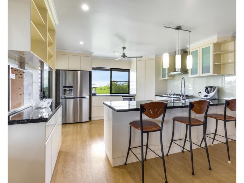 15 Rollinson Drive, Victoria Plains QLD 4751