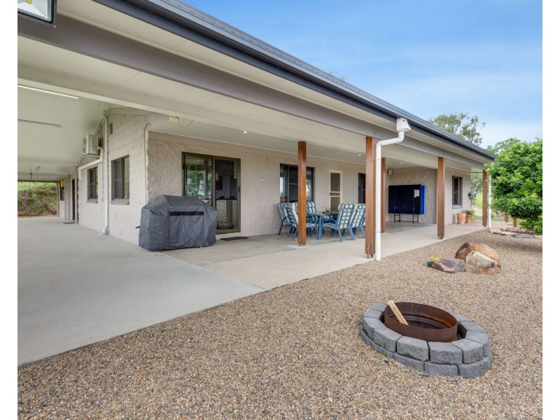 15 Rollinson Drive, Victoria Plains QLD 4751