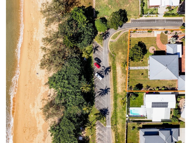 15 Eimeo Esplanade, Eimeo QLD 4740