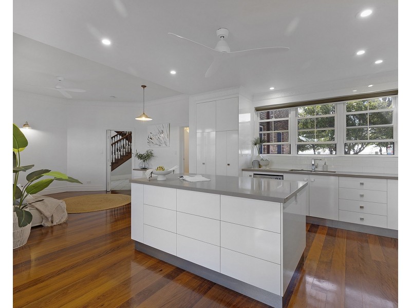 15 Eimeo Esplanade, Eimeo QLD 4740