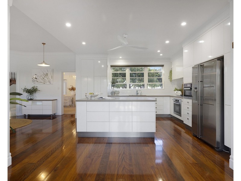 15 Eimeo Esplanade, Eimeo QLD 4740