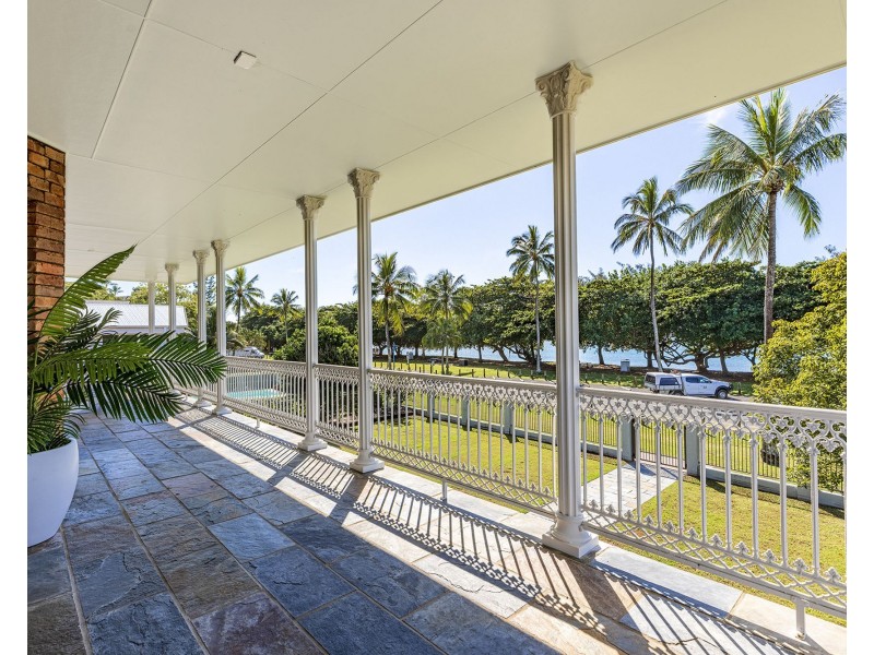 15 Eimeo Esplanade, Eimeo QLD 4740