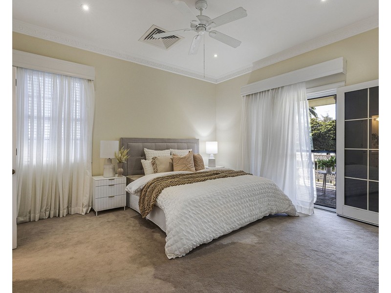 15 Eimeo Esplanade, Eimeo QLD 4740
