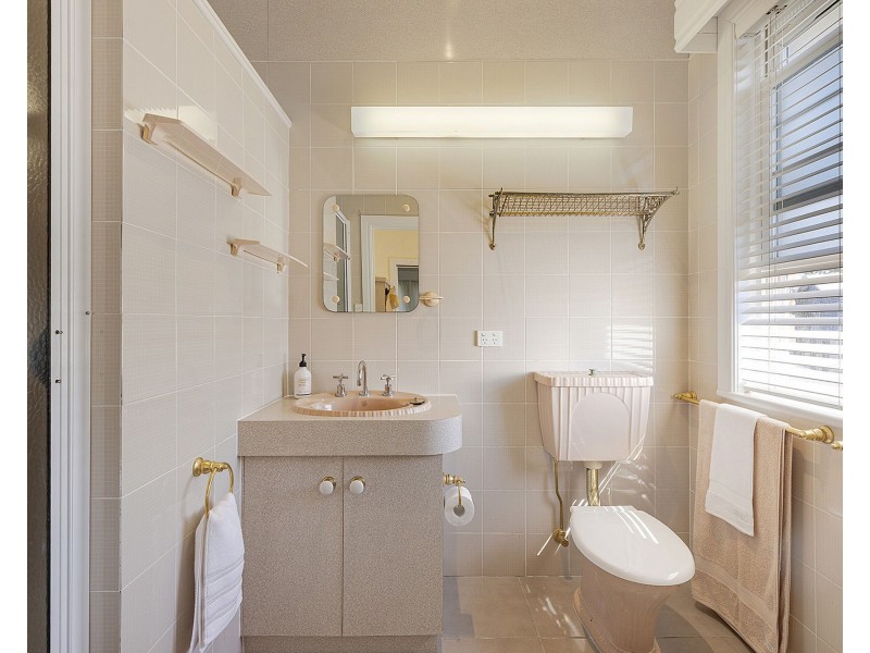 15 Eimeo Esplanade, Eimeo QLD 4740