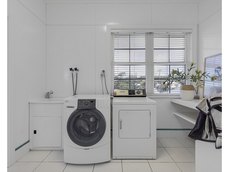 15 Eimeo Esplanade, Eimeo QLD 4740