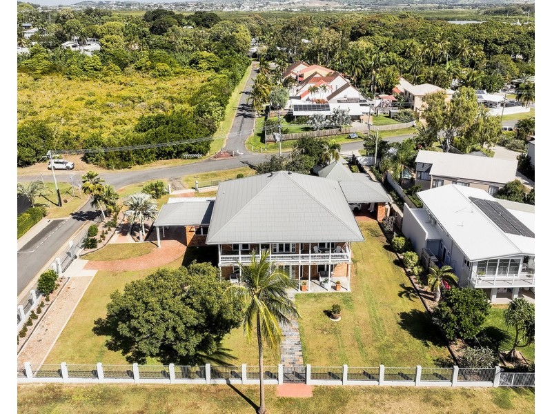 15 Eimeo Esplanade, Eimeo QLD 4740