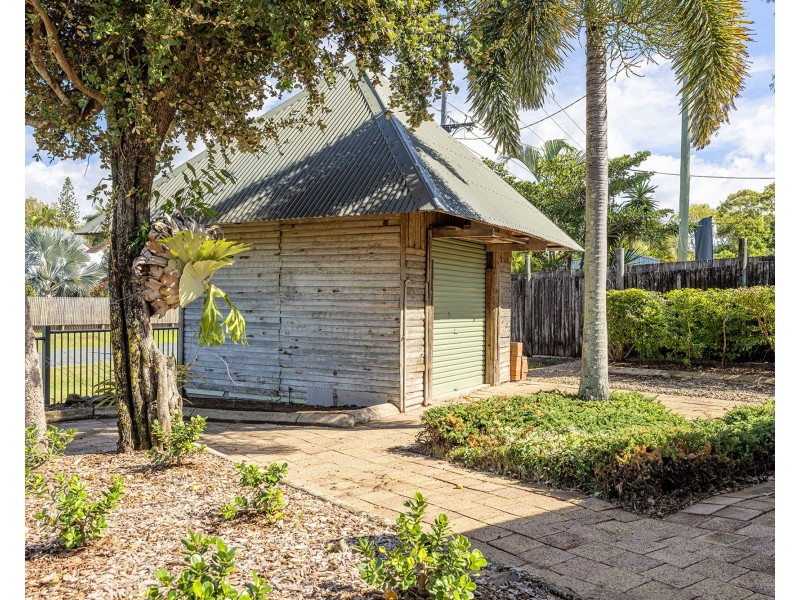15 Eimeo Esplanade, Eimeo QLD 4740
