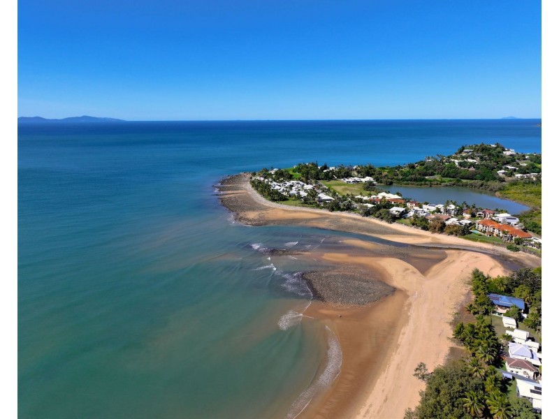 15 Eimeo Esplanade, Eimeo QLD 4740