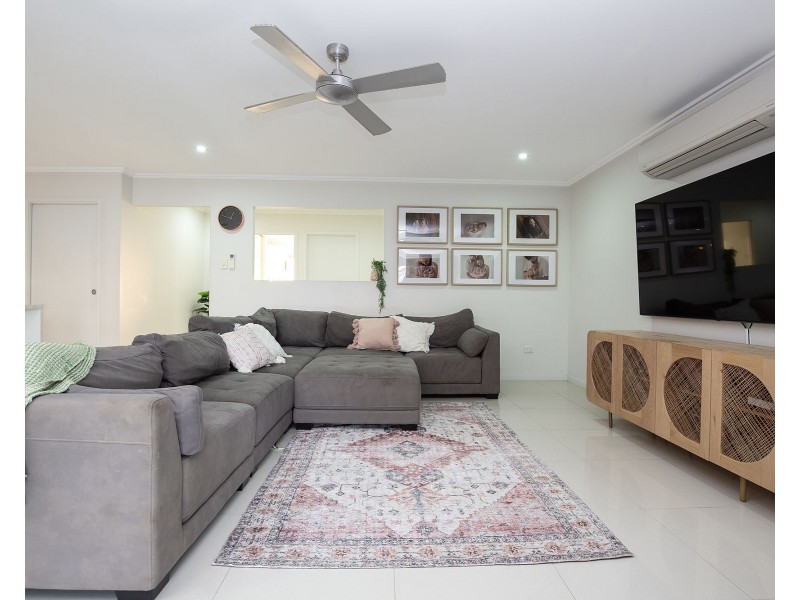 8 Lockyer Court, Rural View QLD 4740