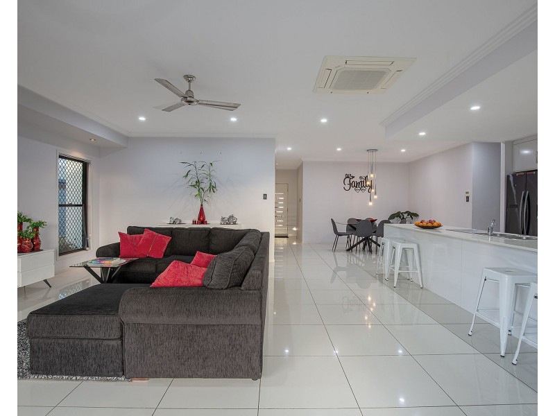 38 Monash Way, Ooralea QLD 4740