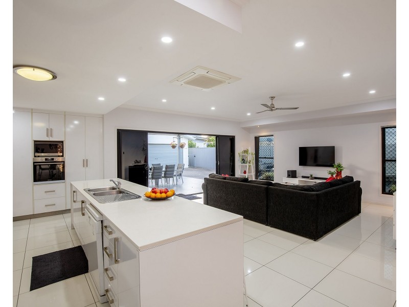 38 Monash Way, Ooralea QLD 4740