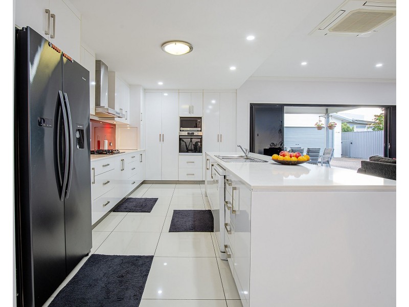 38 Monash Way, Ooralea QLD 4740