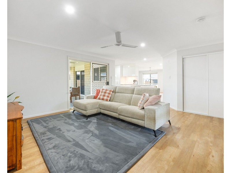 12 Botanical Drive, Ooralea QLD 4740