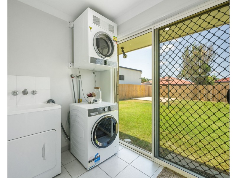 12 Botanical Drive, Ooralea QLD 4740