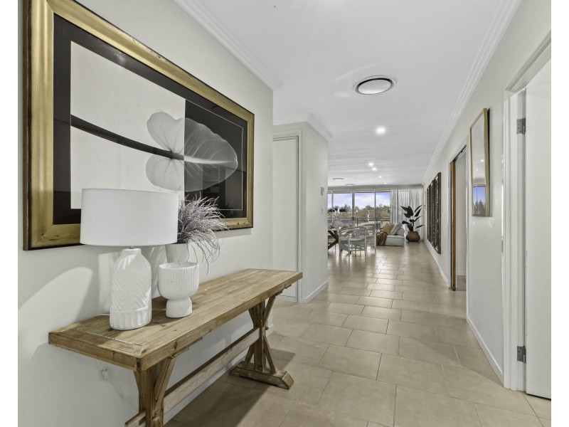 8/22 Marina Beach Parade, Mackay Harbour QLD 4740