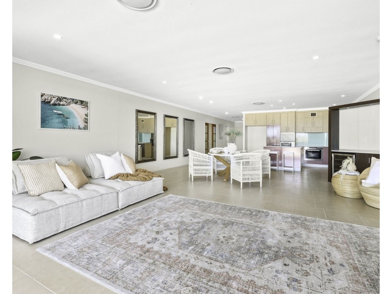 8/22 Marina Beach Parade, Mackay Harbour QLD 4740
