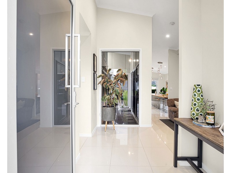 12 Regent Avenue, Richmond QLD 4740