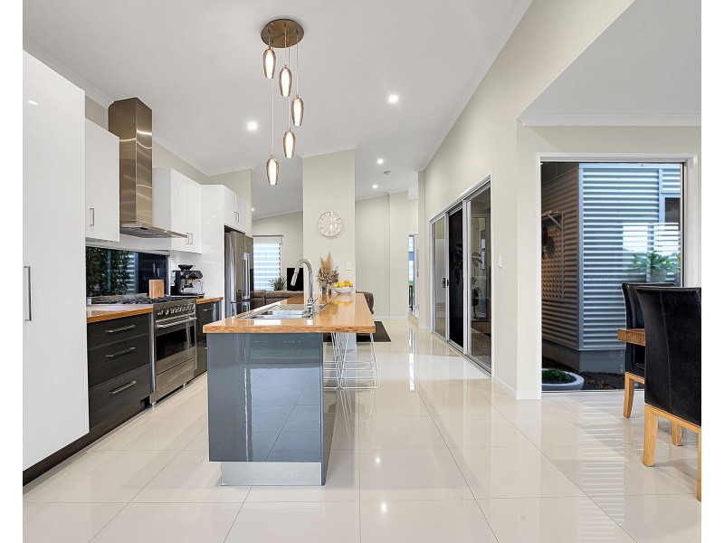 12 Regent Avenue, Richmond QLD 4740