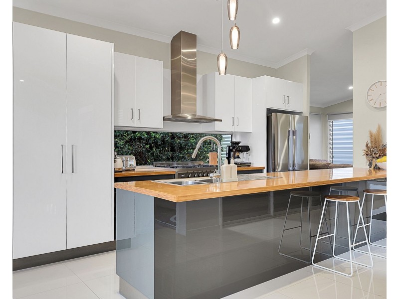 12 Regent Avenue, Richmond QLD 4740