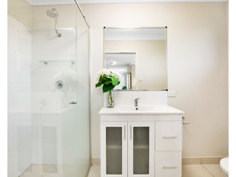 2/45 Whitefig Close, Andergrove QLD 4740
