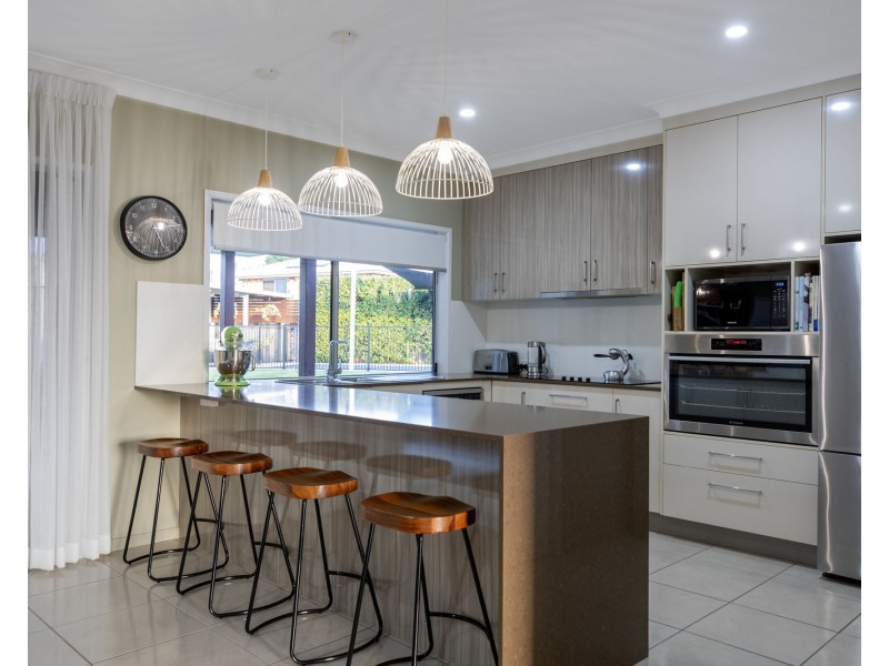 23 Lockyer Court, Rural View QLD 4740