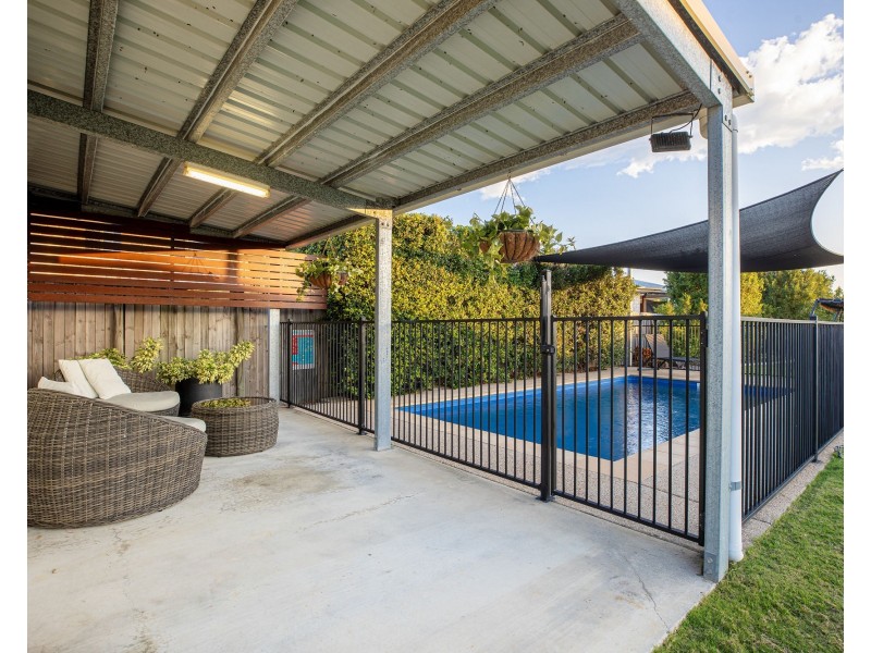23 Lockyer Court, Rural View QLD 4740
