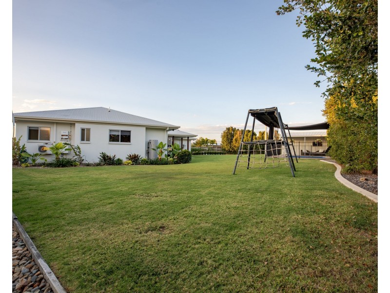 23 Lockyer Court, Rural View QLD 4740