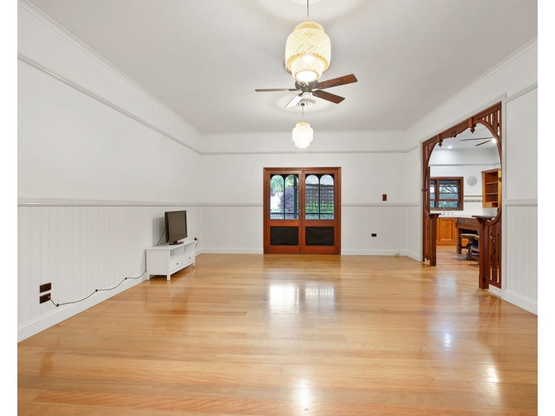 2 Panorama Court, Rural View QLD 4740