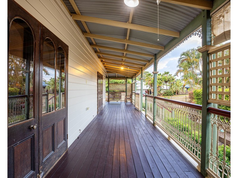 2 Panorama Court, Rural View QLD 4740