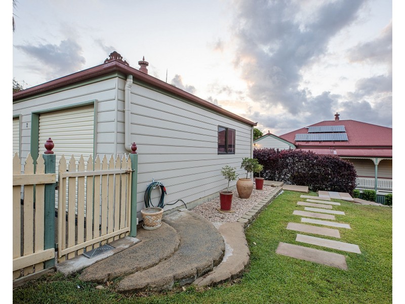 2 Panorama Court, Rural View QLD 4740