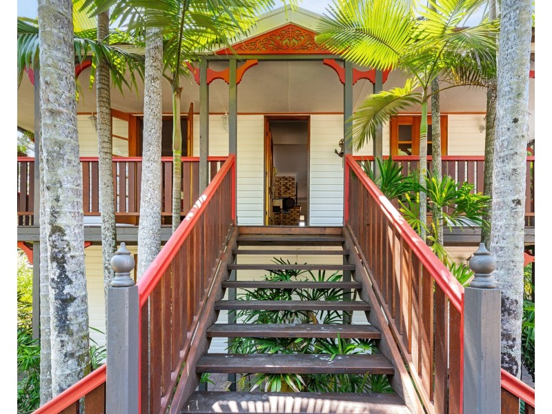 154 Miran Khan Drive, Armstrong Beach QLD 4737