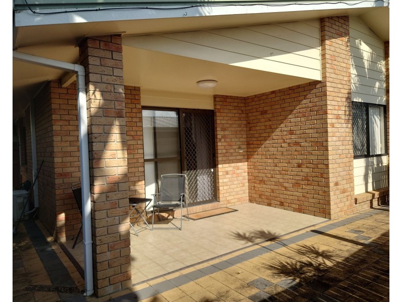 2/22A Harney Street, South Mackay QLD 4740