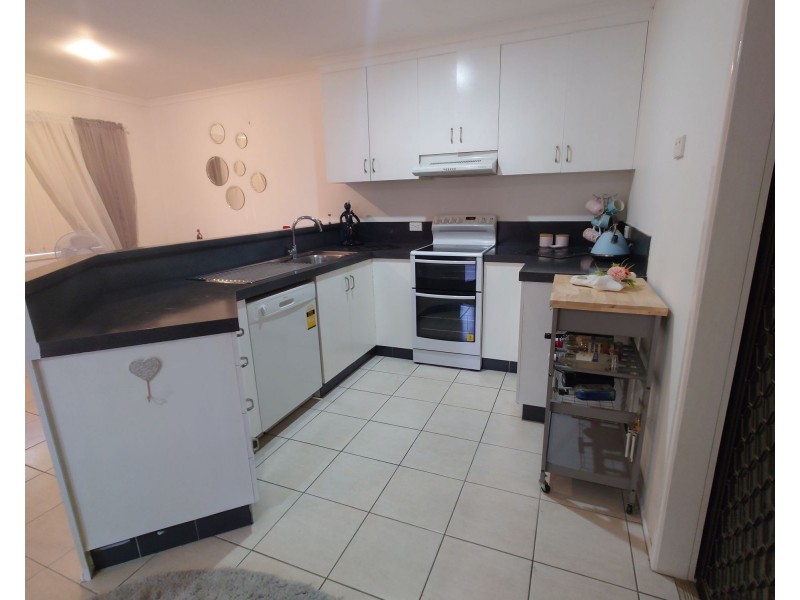 2/22A Harney Street, South Mackay QLD 4740
