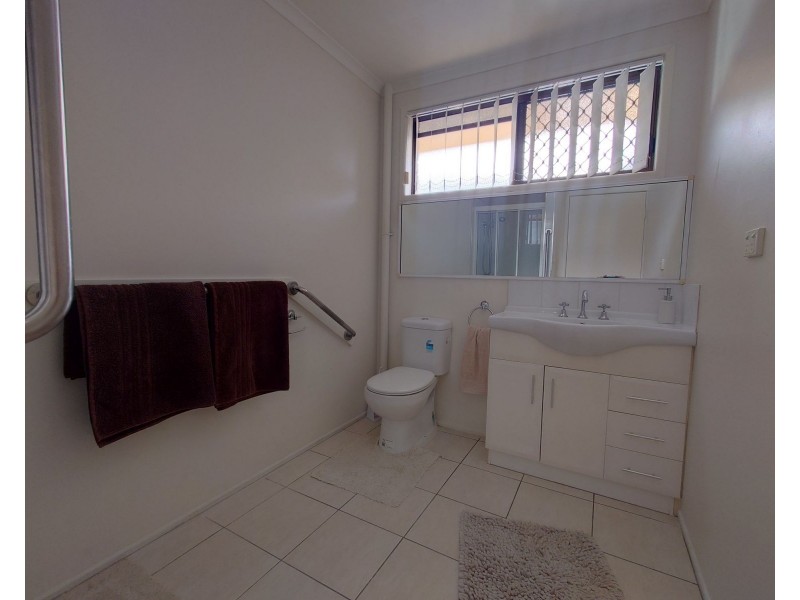 2/22A Harney Street, South Mackay QLD 4740