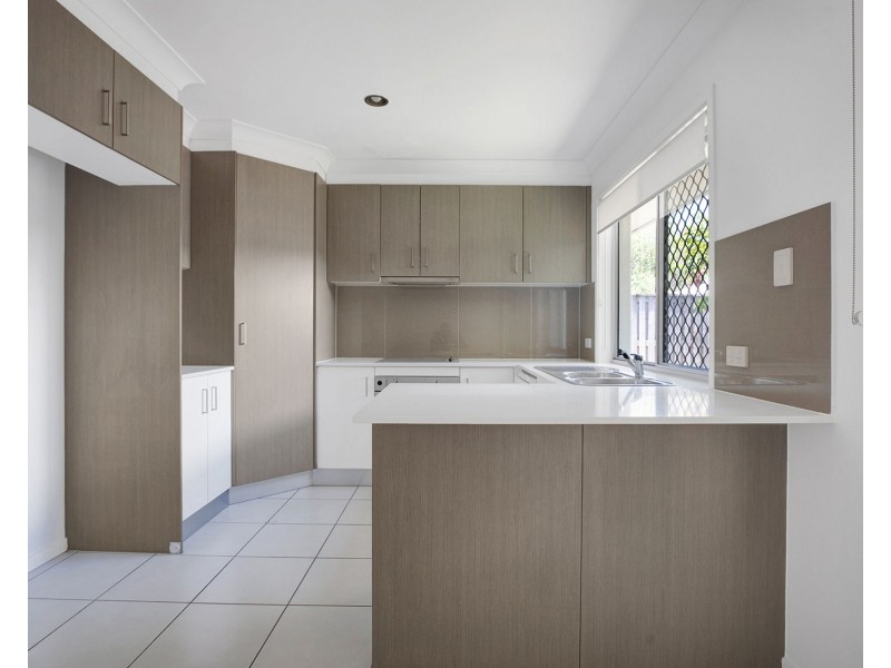 1 & 2/32 Warilla View, Blacks Beach QLD 4740