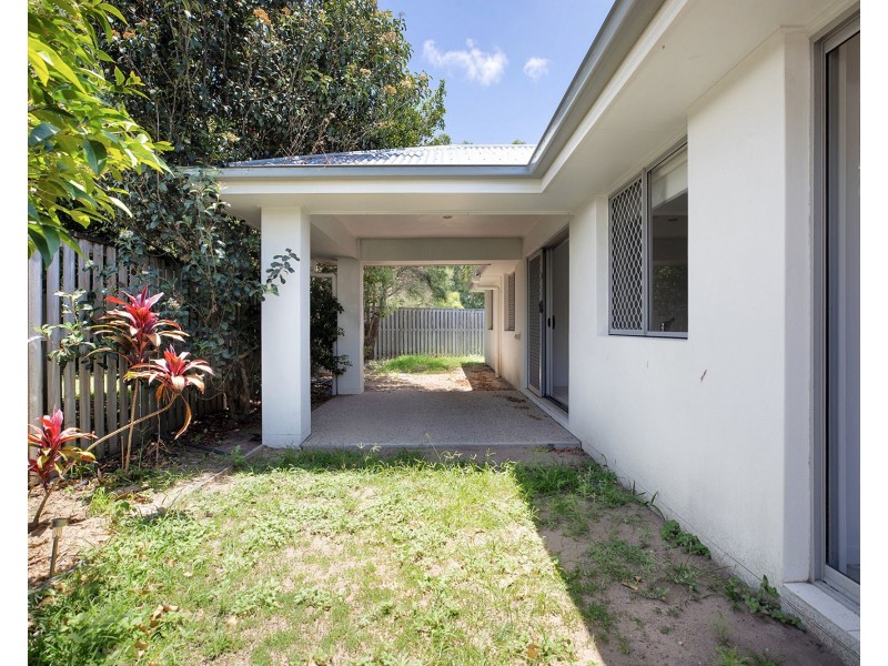 1 & 2/32 Warilla View, Blacks Beach QLD 4740