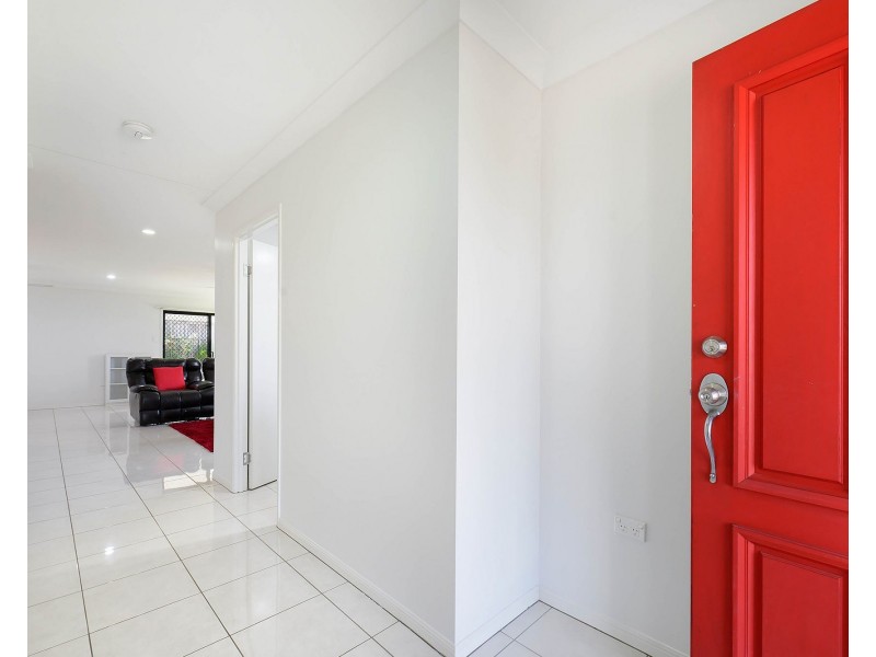 22 Woden Crescent, Ooralea QLD 4740
