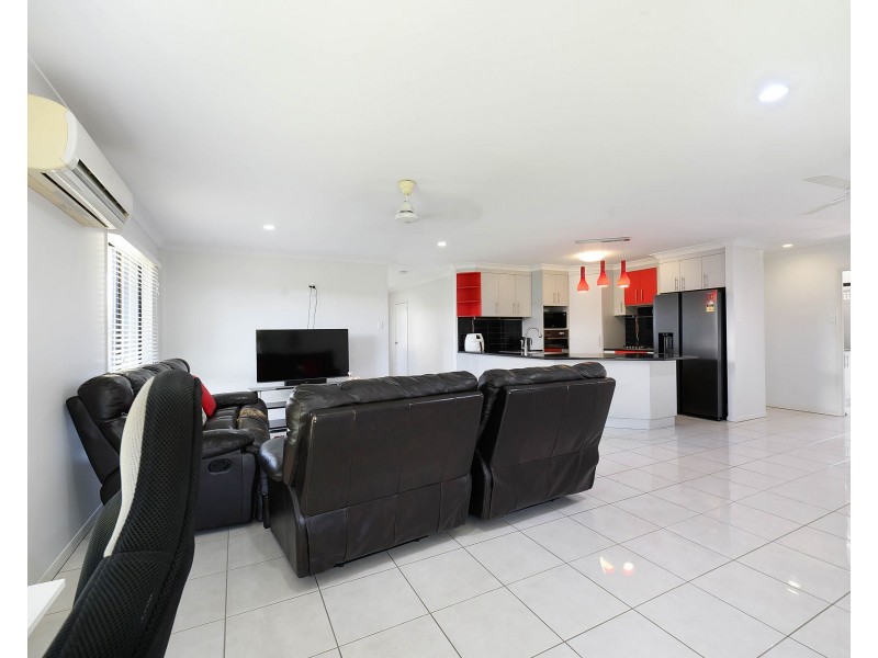 22 Woden Crescent, Ooralea QLD 4740