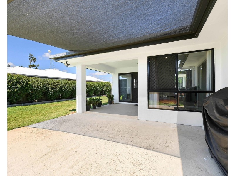 22 Woden Crescent, Ooralea QLD 4740