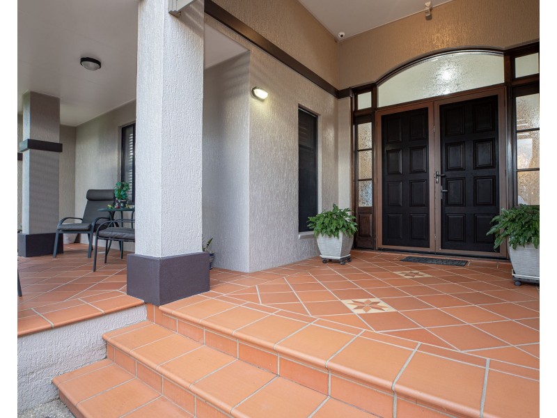 8 Rainbow Crescent, Blacks Beach QLD 4740
