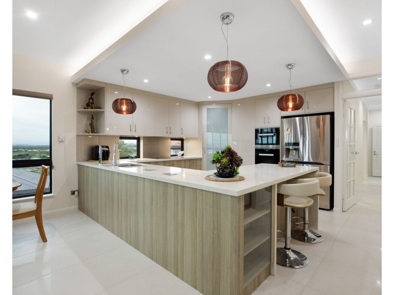 8 Rainbow Crescent, Blacks Beach QLD 4740