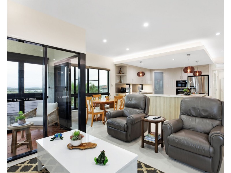 8 Rainbow Crescent, Blacks Beach QLD 4740