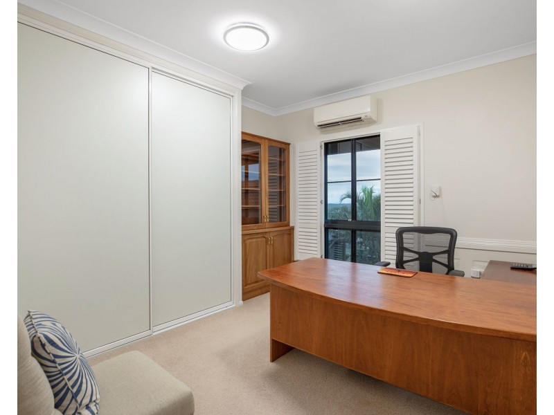 8 Rainbow Crescent, Blacks Beach QLD 4740