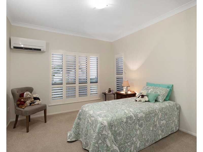 8 Rainbow Crescent, Blacks Beach QLD 4740