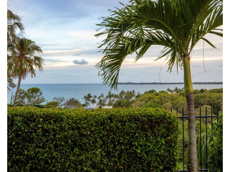 8 Rainbow Crescent, Blacks Beach QLD 4740