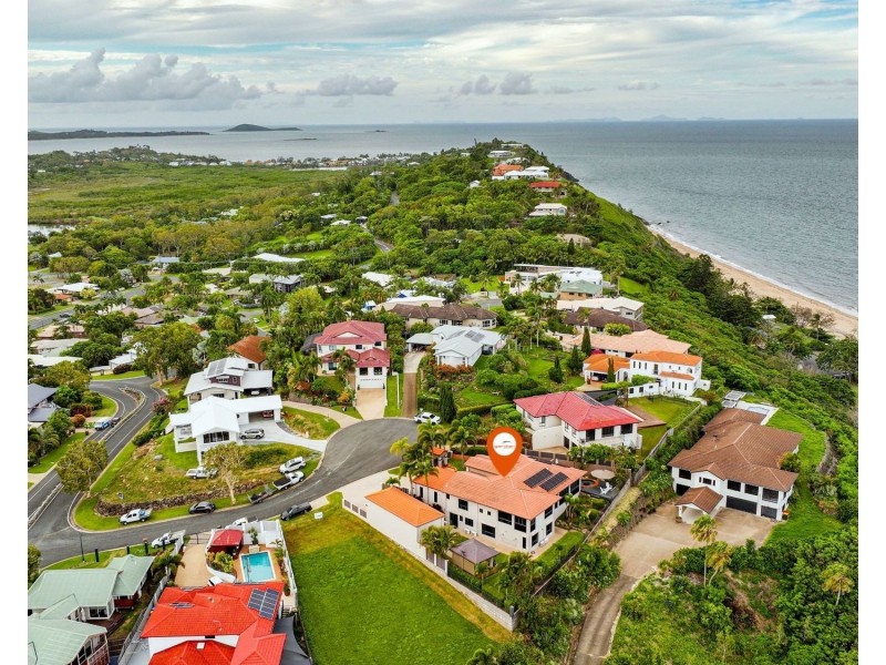 8 Rainbow Crescent, Blacks Beach QLD 4740