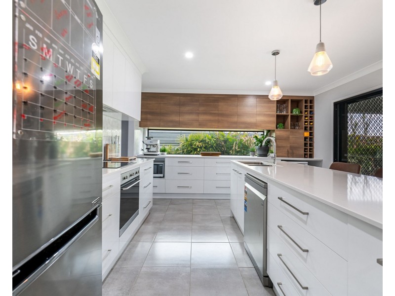 9 Merritt Court, Marian QLD 4753