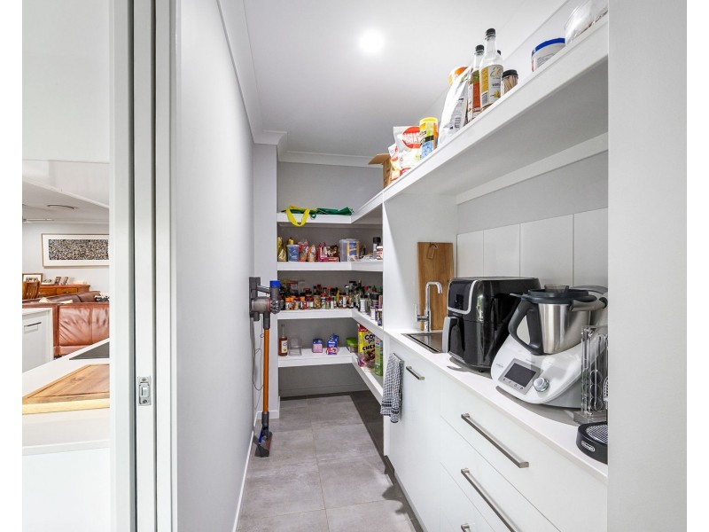 9 Merritt Court, Marian QLD 4753