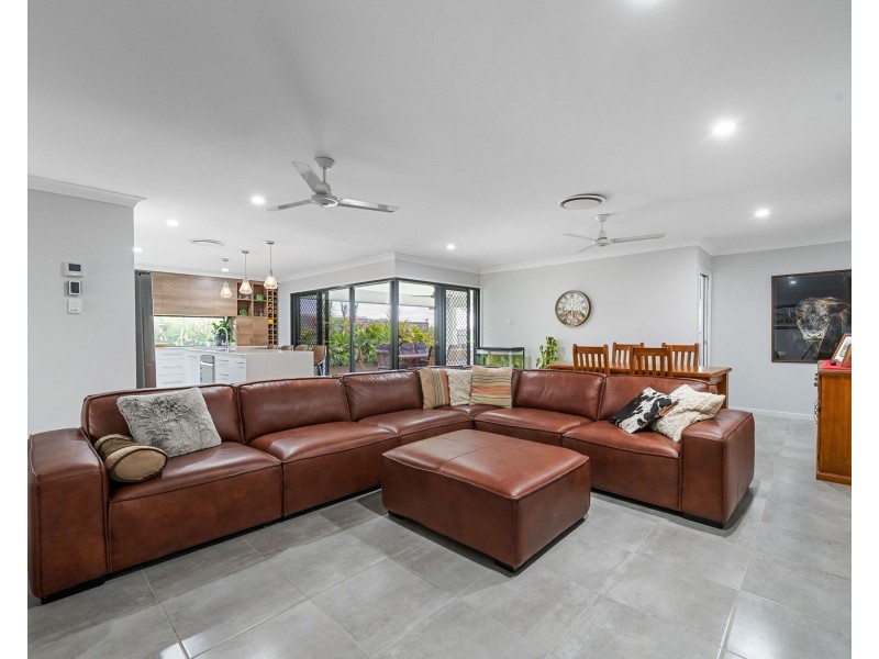 9 Merritt Court, Marian QLD 4753